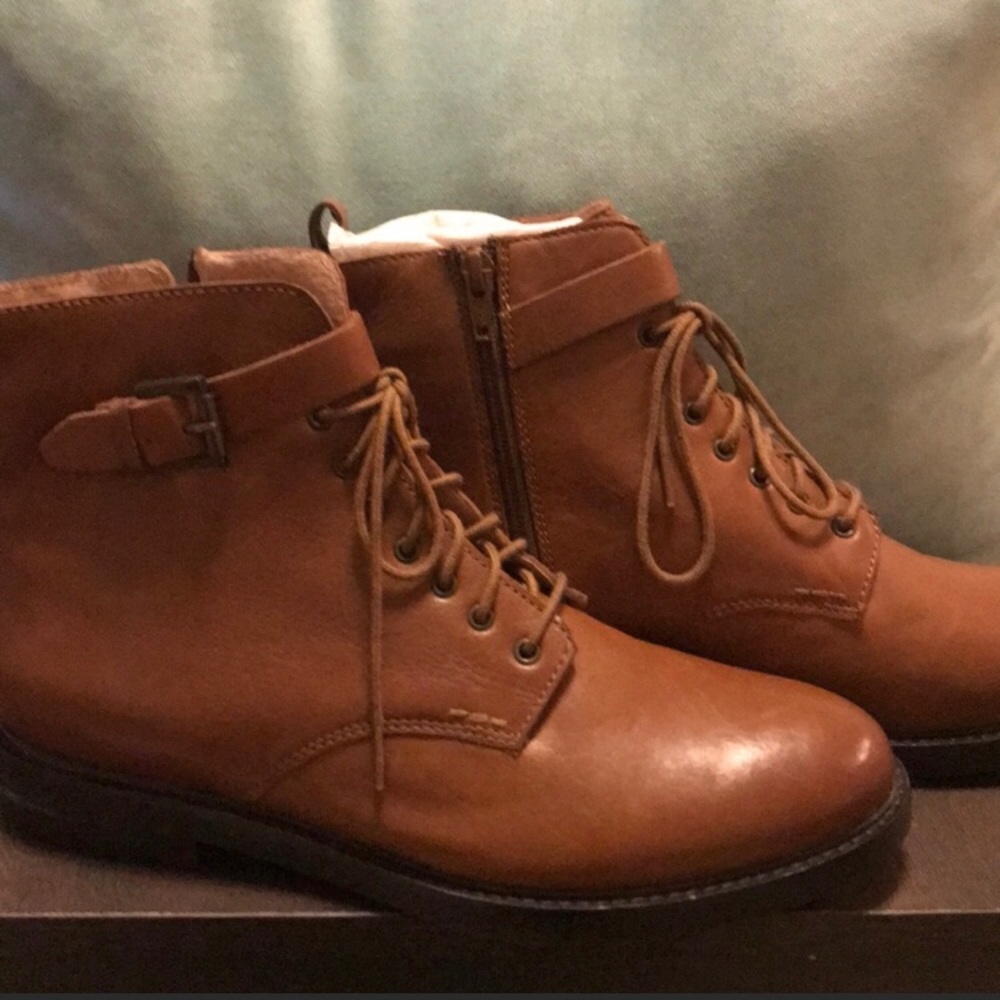 NWOT leather Seychelles combat booties